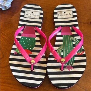 Kate Spade New York Women’s Cactus Print Flip Flops Sandals Size 5
